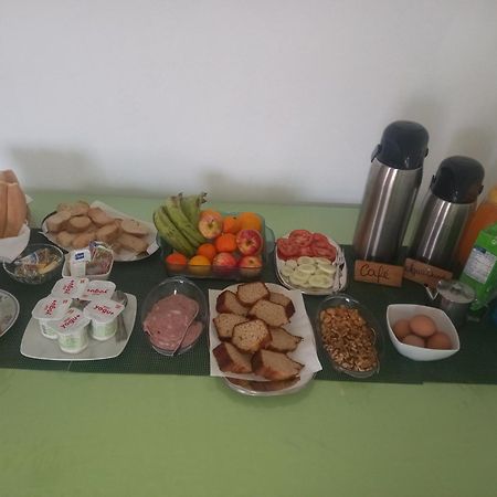 Residencial Rosa Criola Bed & Breakfast Sal Rei Exterior photo